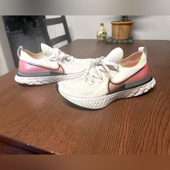 NIKE INFINITY REACT FLYNIT - Picture 1 of 8